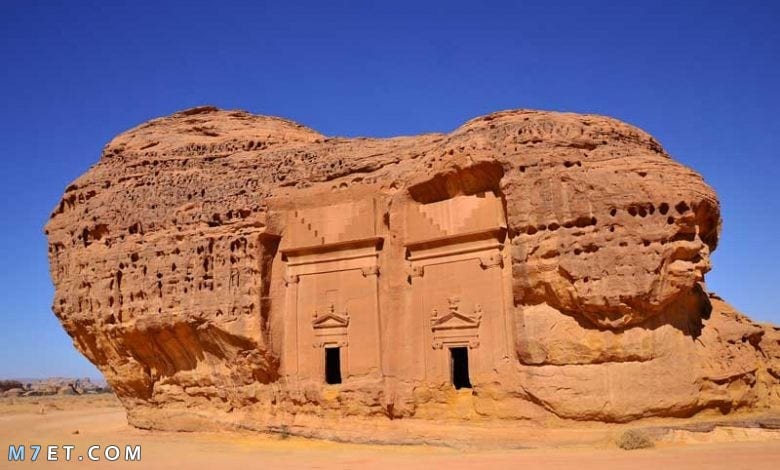 هل يوجد مقابر فرعونية في ارض طينية
