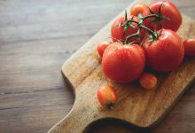 Photo of فوائد الطماطم للبشرة الدهنية| 7 وصفات لبشرة خالية من العيوب