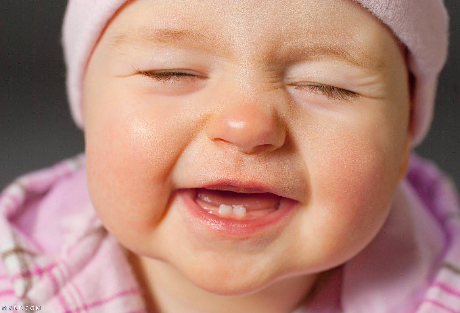 وقت ظهور الاسنان عند الاطفال
